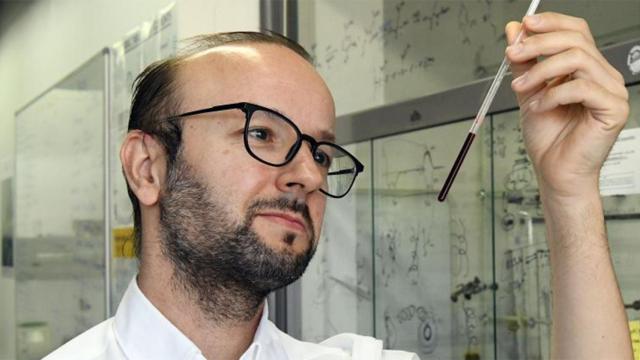 avier Montenegro investigador del Centro Singular de Investigación en Química Biolóxica e Materiais Moleculares (CiQUS) de la USC