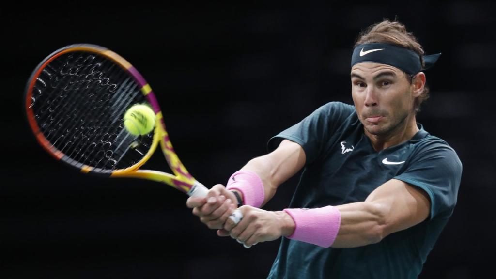 Rafa Nadal durante un partido en París-Bercy