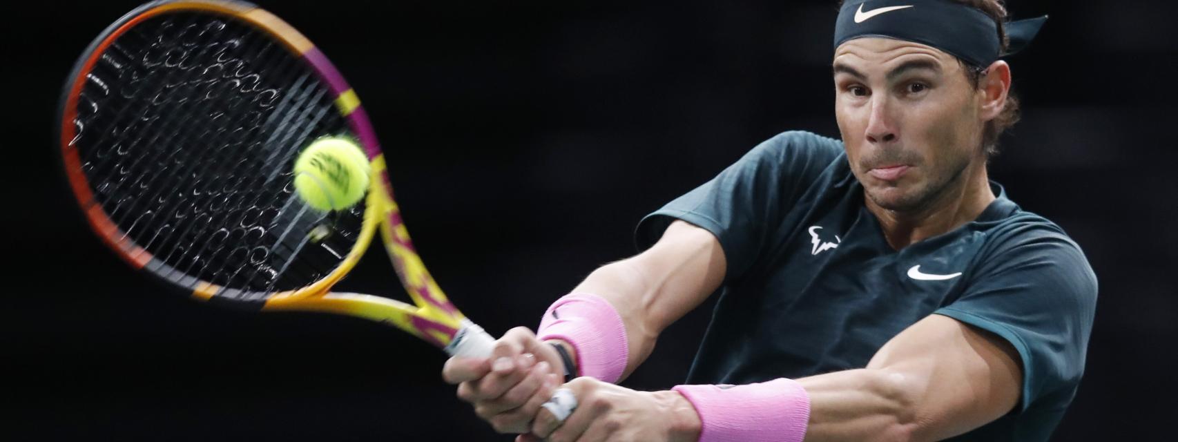 Rafa Nadal durante un partido en París-Bercy