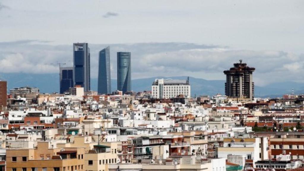 Vista de la ciudad de Madrid con un cielo limpio debido al confinamiento.