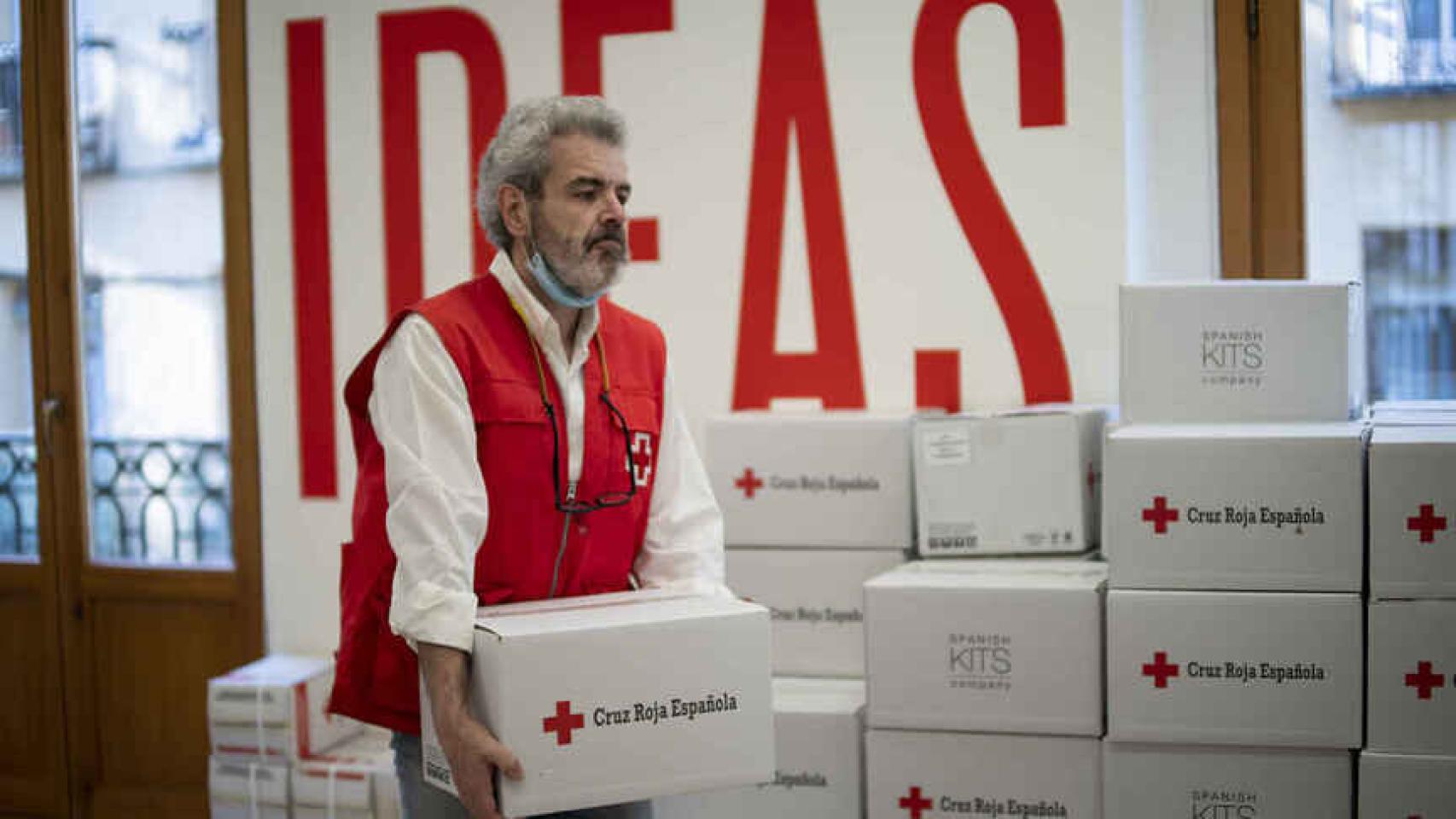 Nestlé entrega más de dos millones de raciones de comida infantil a la Cruz Roja