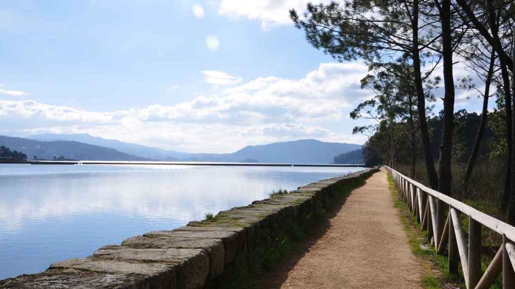 Paseo de las Salinas de Ulló, en Vilaboa.