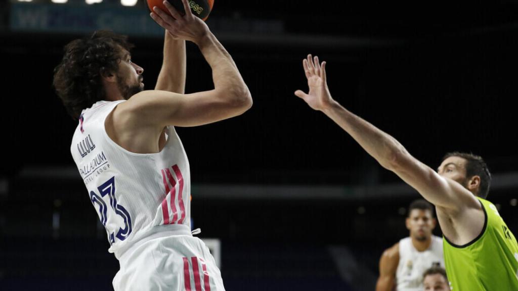 Sergio Llull, durante un partido con el Real Madrid en la temporada 2020/2021