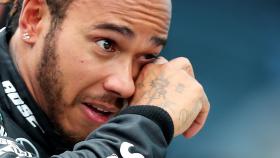 Lewis Hamilton, entre lágrimas tras ganar su séptimo Mundial de Fórmula 1