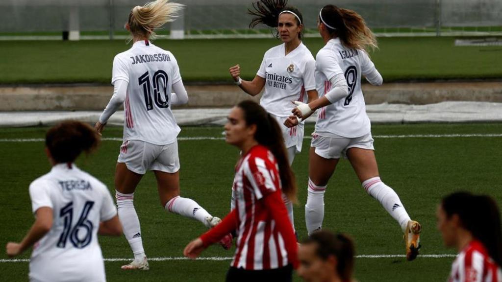 Marta Cardona celebra su gol con el Real Madrid Femenino ante el Athletic