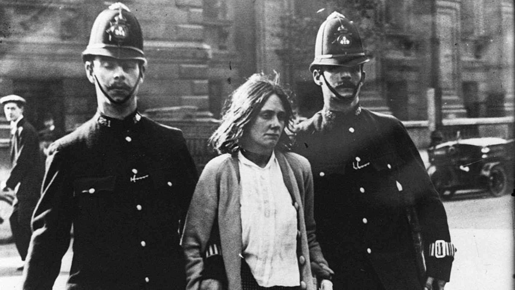 Una suffragette arrestada en 1914.