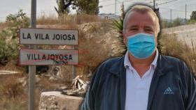 Villajoyosa no existirá, será solo La Vila Joiosa: el encofrador José lucha contra la imposición