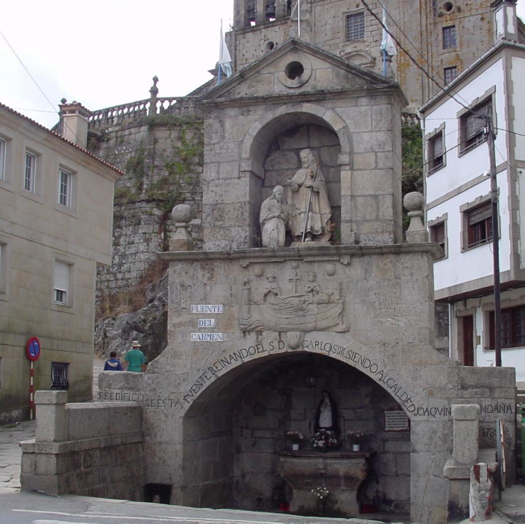 La Fonte do Carmen, en Padrón, que muestra el bautismo de la Reina Lupa (Turismo de Galicia).