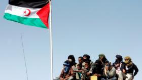 Los soldados sahrawis marchan en un desfile en Tifariti en los territorios liberados del Sahara Occidental.