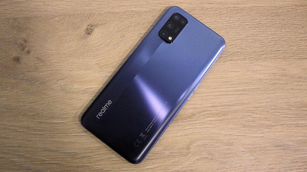 El Realme 7 5G cuenta con un total de cuatro cámaras traseras.