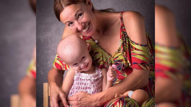 Esther Martínez y su hija Alexandra.