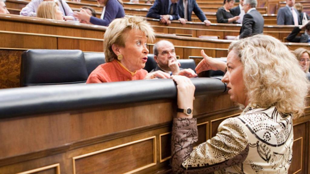 Ana Oramas y María Teresa Fernández de la Vega.