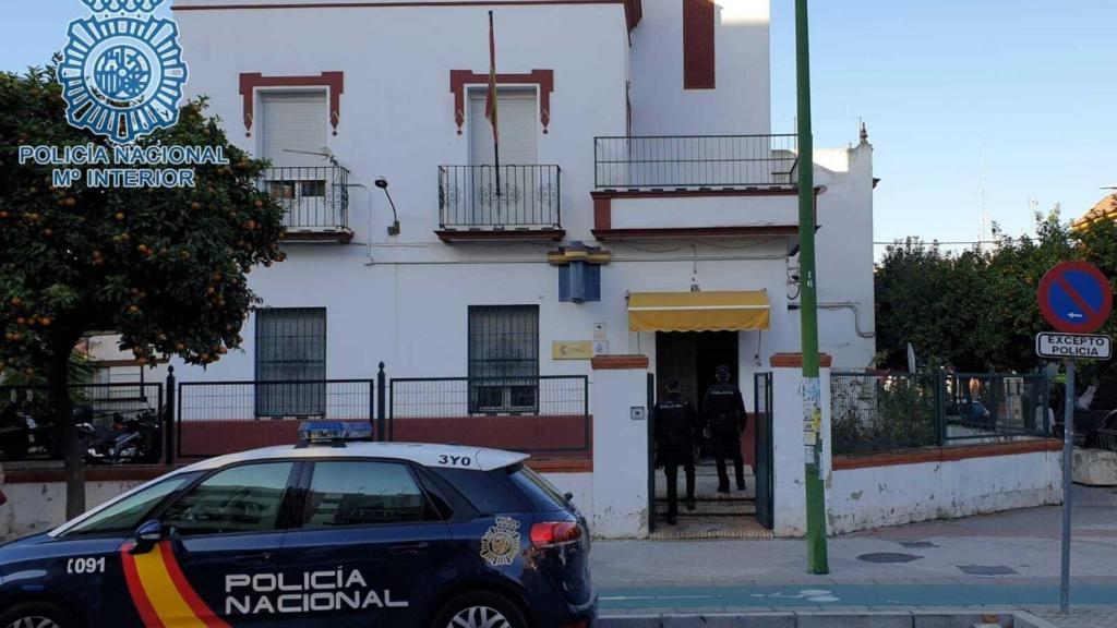 Agentes de Policía en Sevilla.