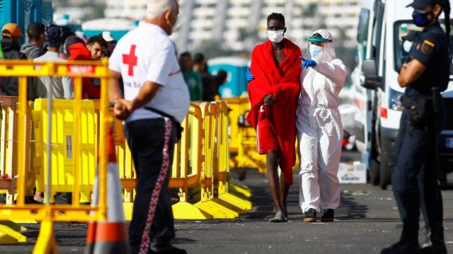 Un inmigrante, a su llegada a Canarias.