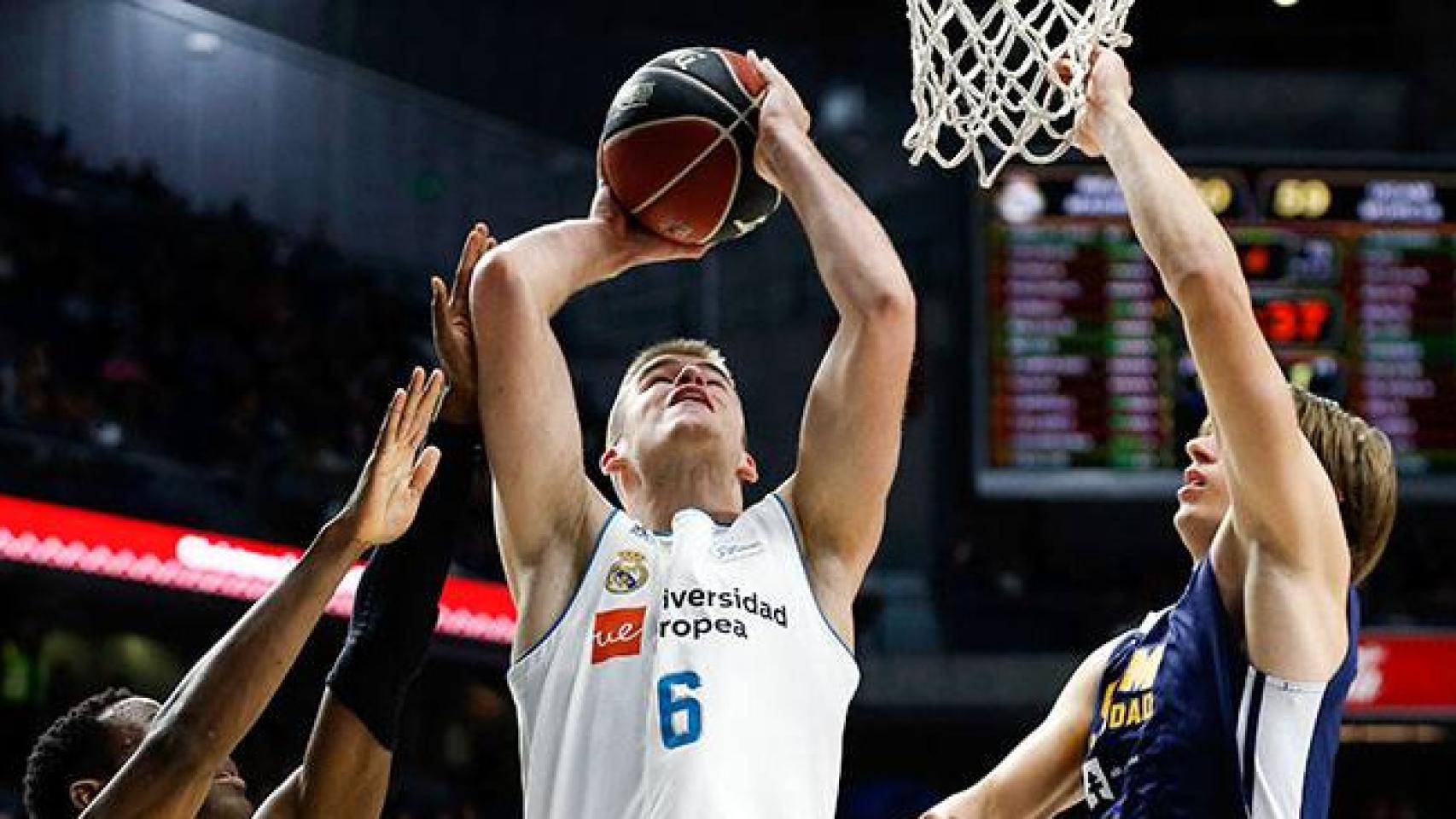 Radoncic en un partido del Real Madrid