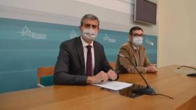 El presidente de la Diputación de Toledo, Álvaro Gutiérrez, y el vicepresidente de Asuntos Generales, Empleo, Deportes y Promoción Turística, Fernando Muñoz. Foto: DIPUTACIÓN DE TOLEDO