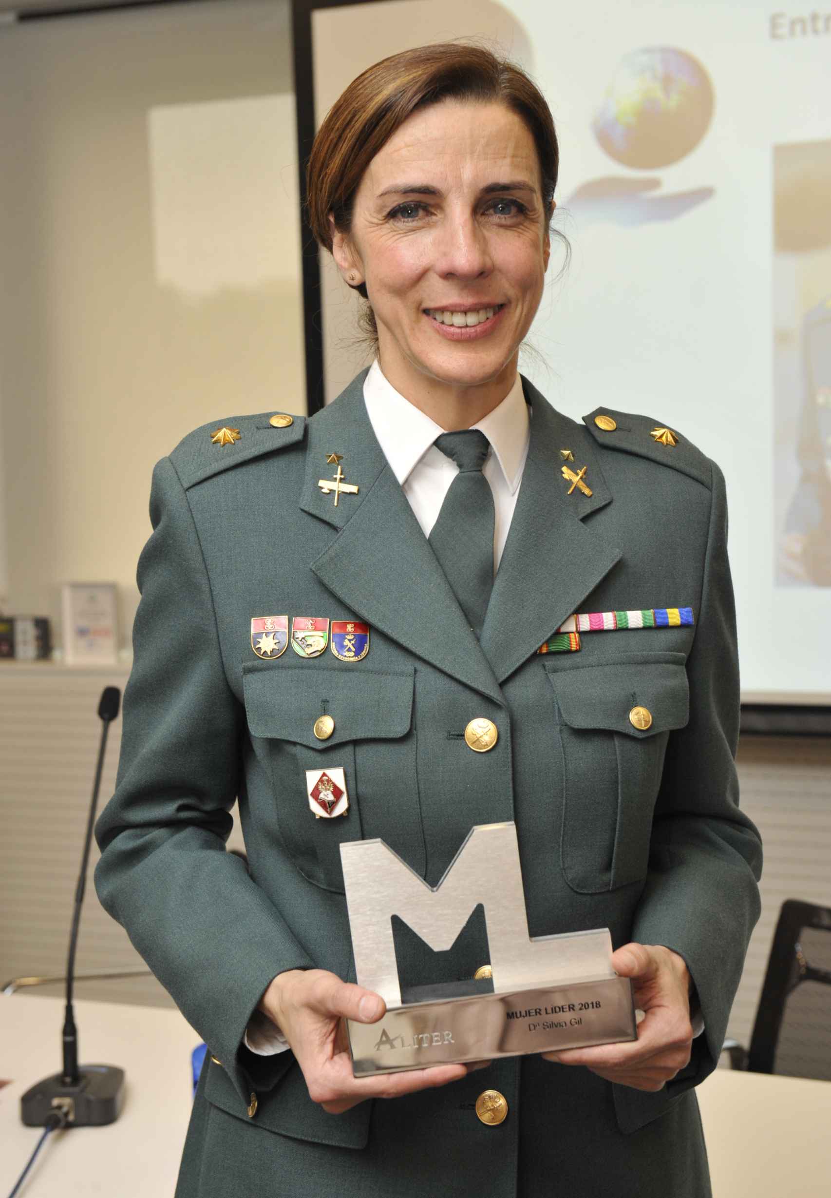 La Teniente Coronel Silvia Gil.