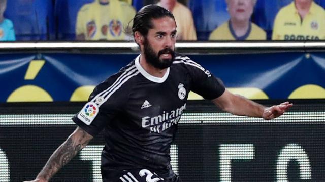 Isco, en un partido del Real Madrid con la camiseta negra