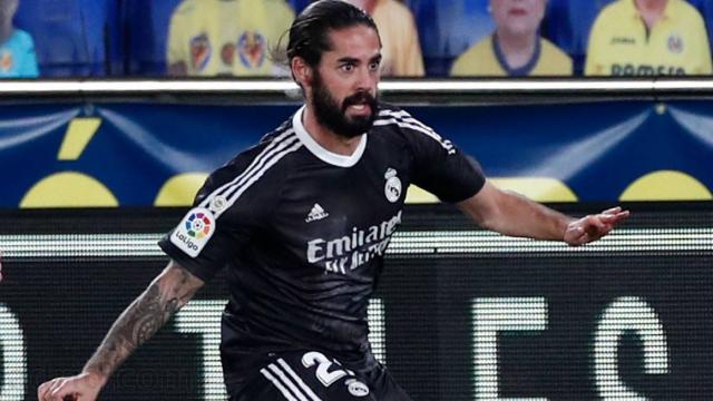 Isco, en un partido del Real Madrid con la camiseta negra