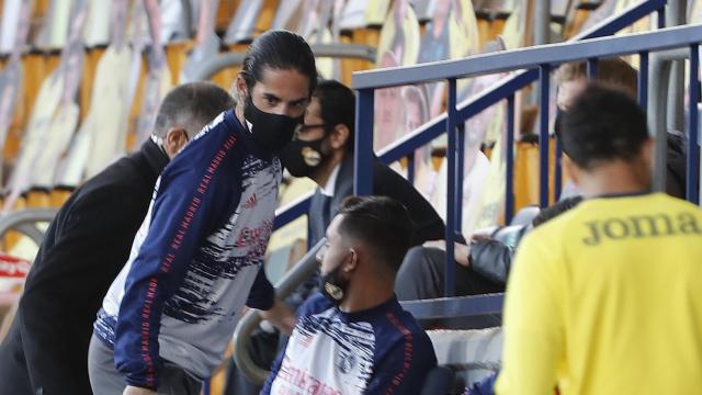 Isco, en el banquillo del Real Madrid en La Cerámica