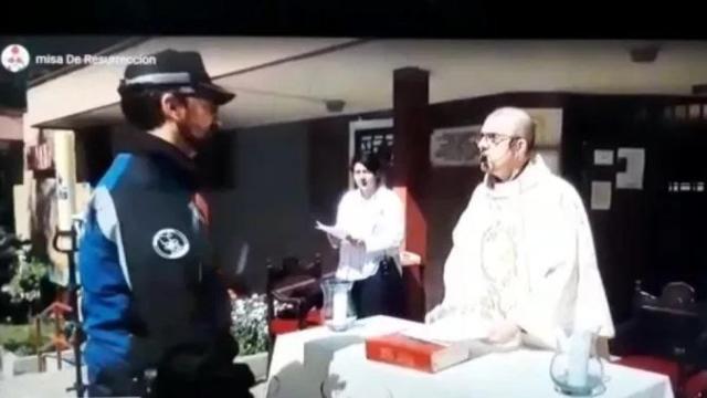 Intervención policial durante una misa en Madrid el pasado abril/