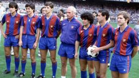 De izquierda a derecha: Marcos Alonso, Pichi Alonso, Urbano, Udo Lattek, Diego Armando Maradona, Julio Alberto y Perico Alonso