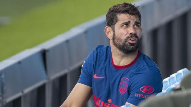 Diego Costa, en el banquillo durante el Celta de Vigo - Atlético de Madrid