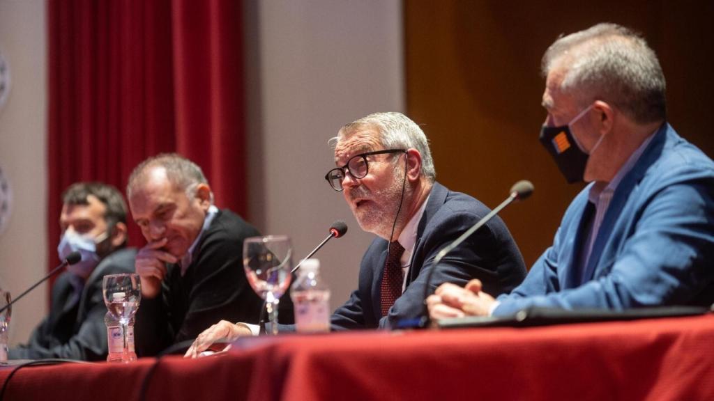 Romero, Ferrer, Culla y Moreno durante la presentación del libro 'Valencià, desperta'.