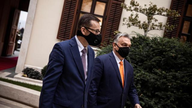 El polaco Mateusz Morawiecki y el húngaro Viktor Orban, durante su encuentro en Budapest este jueves