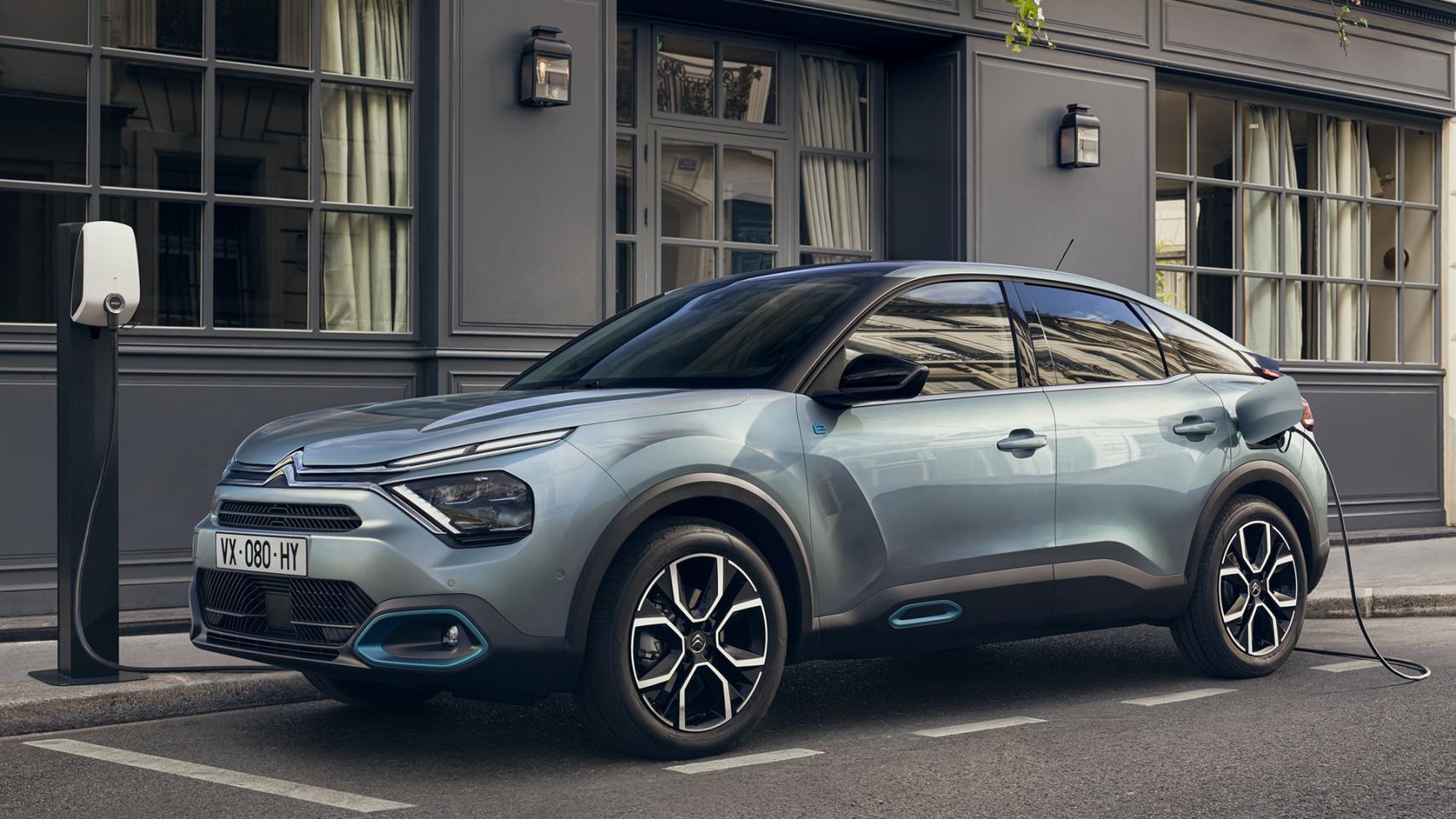 Imagen del nuevo Citroën C4 en su versión 100% eléctrica (ë-C4).