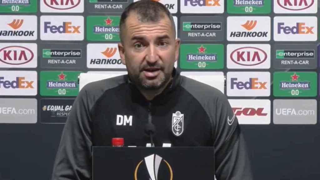 Diego Martínez en la rueda de prensa previa al partido de Europa League