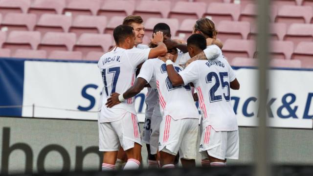 Los jugadores del Real Madrid celebrando un gol