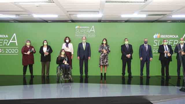 Cuadro de Honor de los Premios SuperA, con los ganadores y el presidente de Iberdrola, Ignacio Galán.