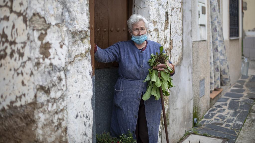 Dolores, 79 años, prefiere que la vacuna se la ponga antes el gobierno.