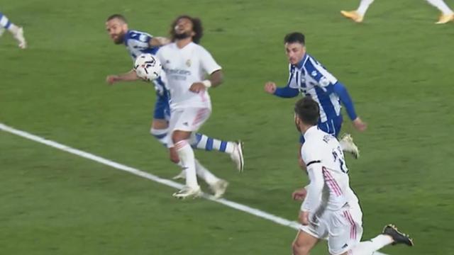 Penalti no pitado sobre Marcelo