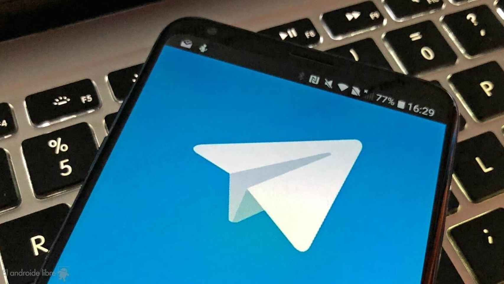 El truco oculto en Telegram para adjuntar archivos mientras escribes