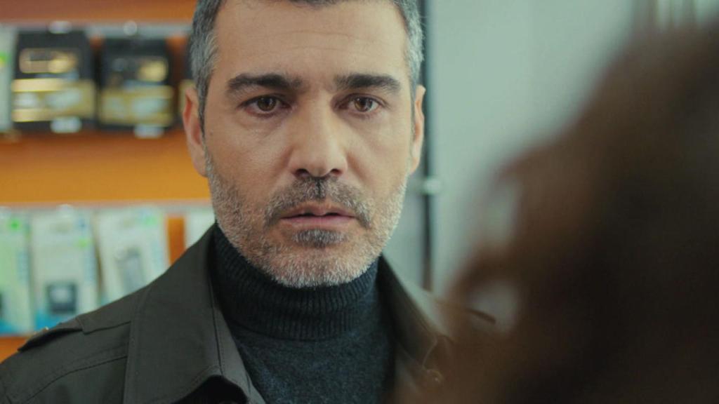 Caner Cindoruk interpreta a Sarp en 'Mujer'.