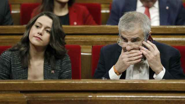 Inés Arrimadas y Carlos Carrizosa (líder de Cs en Cataluña) en el Parlament.