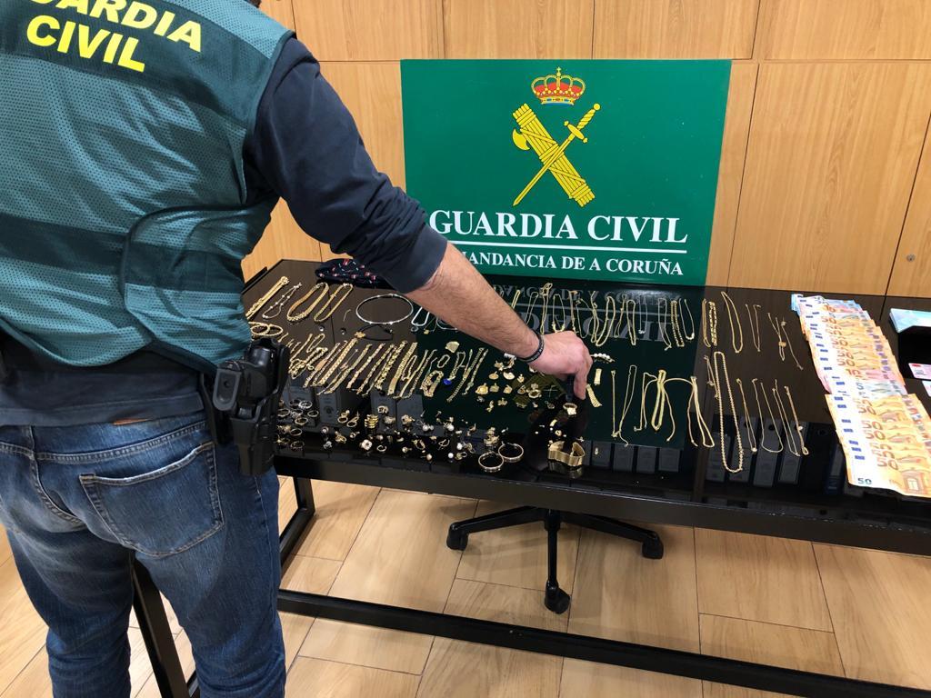 Varias de las joyas recuperadas en la ‘operación PicaPica’ (Guardia Civil).
