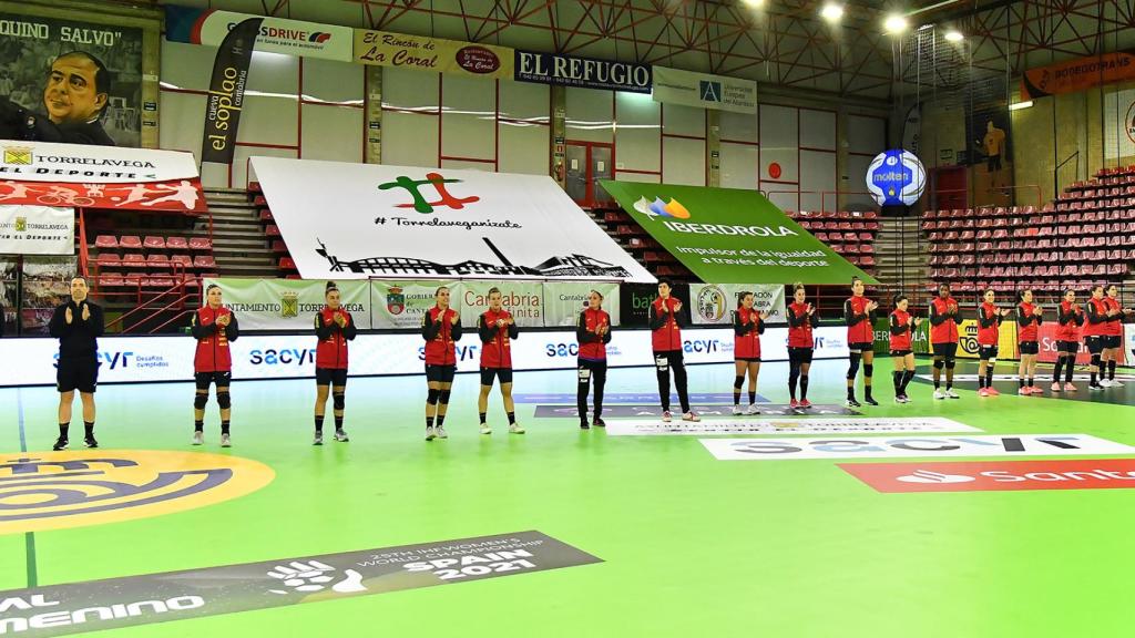 La selección española de balonmano femenino, en uno de los amistosos de preparación para el Europeo de 2020