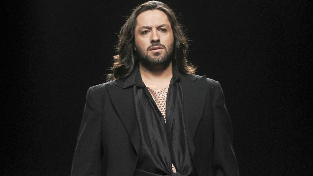El bailaor Rafael Amargo desfilando en Mercedes-Benz Fashion Week Madrid.