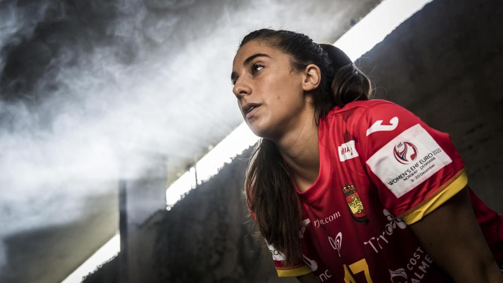 Jennifer Gutiérrez, extremo izquierdo de 'Las Guerreras', la selección española de balonmano femenino