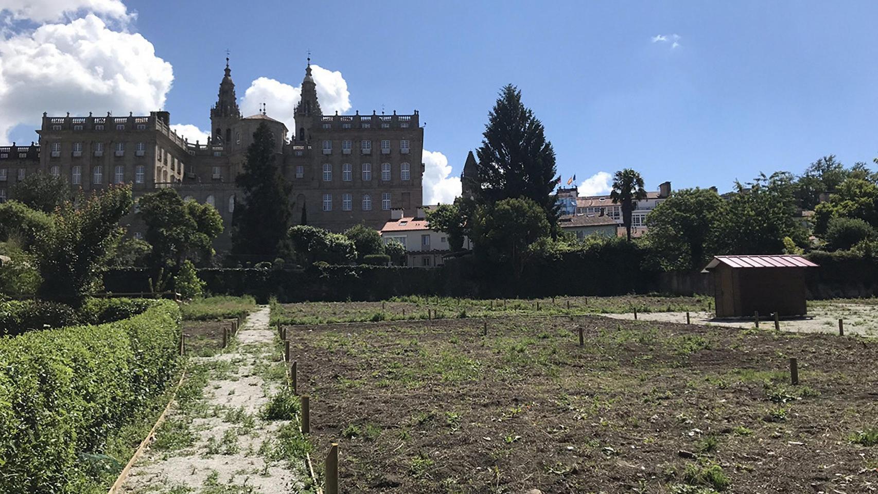 El Campo das Hortas, con el Pazo de Raxoi y la Catedral de Santiago en el horizonte.