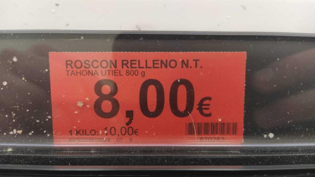 El precio de cada roscón de 800 gramos es de 8 euros.