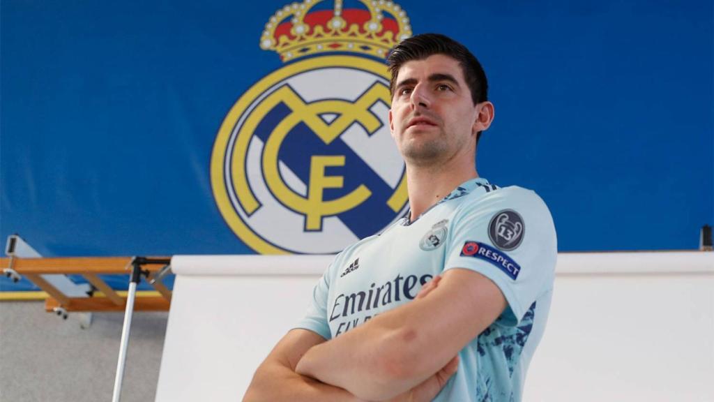 Courtois, durante la foto oficial de la temporada 2020/2021