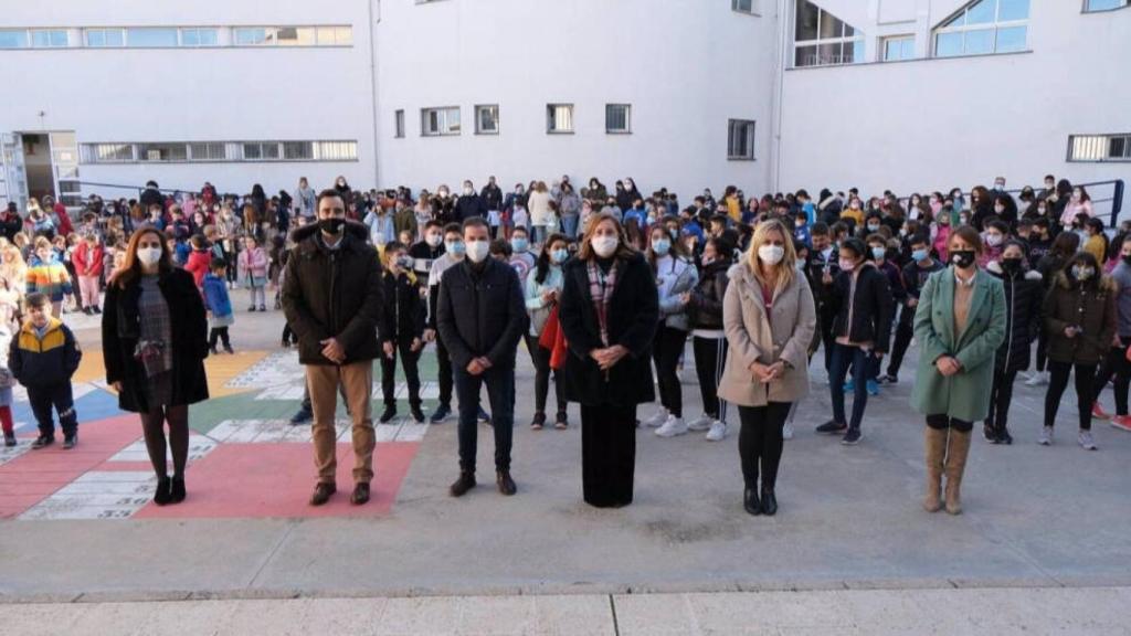 La consejera Rosa Ana Rodríguez ha visitado este jueves el CEIP 'María Jover' de Iniesta (Cuenca)