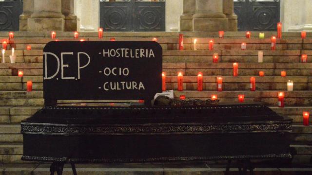 Los hosteleros de A Coruña demandan al Gobierno un plan de apoyo con medidas reales