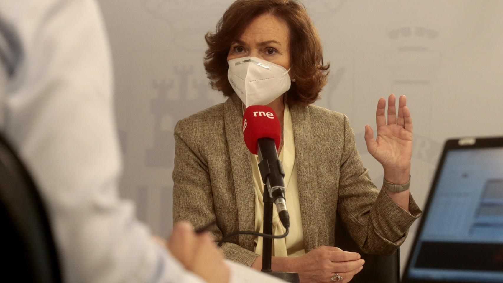 La vicepresidenta primera, Carmen Calvo, este viernes en una entrevista en RNE.