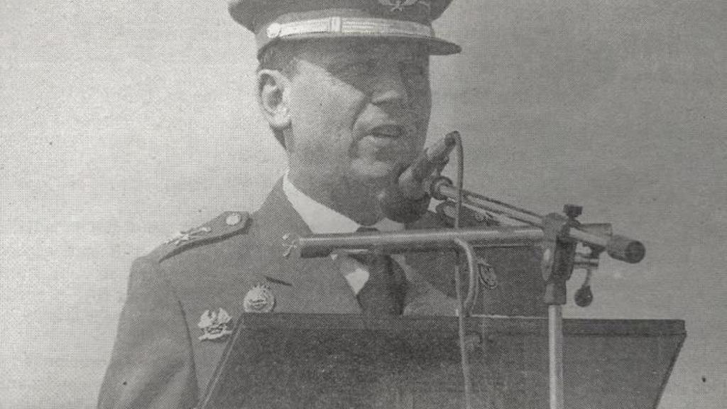 El teniente general Fernández Sánchez, en sus años como comandante general en Melilla.