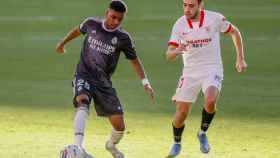 Rodrygo ante Munir, en el Sevilla - Real Madrid de La Liga